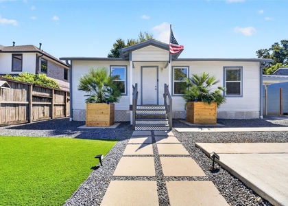 908 1/2 Jewett Street - Photo 1