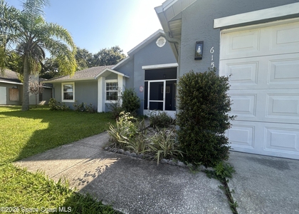 615 7 Gables Circle Se - Photo 1