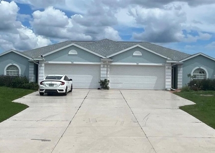 7160 David Boulevard - Photo 1