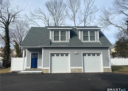8 Svea Avenue - Photo 1