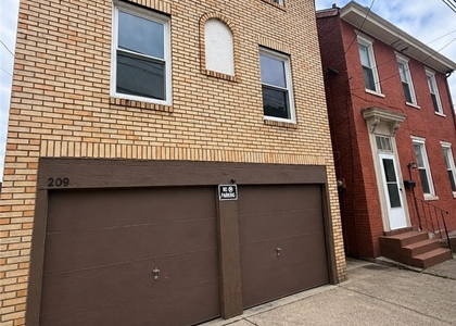 209 Clay St - Photo 1