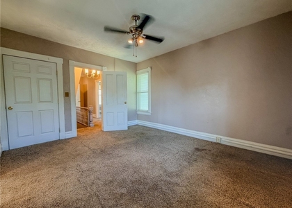 411 Cherry St - Photo 1