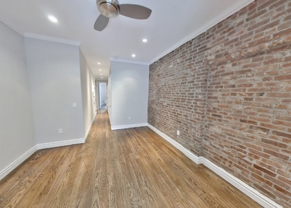West 52nd Street - Photo 1