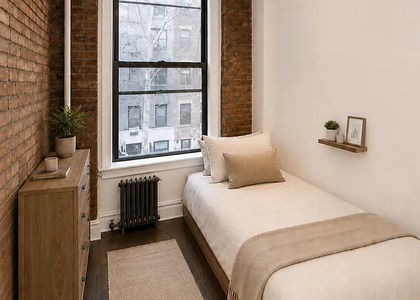 222 East 12th Street - Photo 1