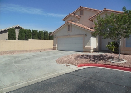 878 Scarlet Haze Avenue - Photo 1
