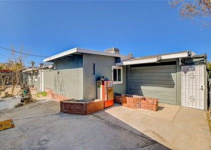 4619 Garden Place - Photo 1