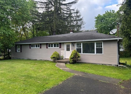 1013 Main Street - Photo 1