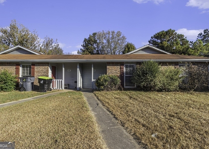 1609 Riverside Trail Ne - Photo 1