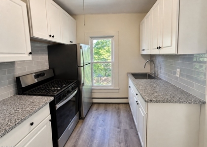 18 Sussex St - Apt B - Photo 1