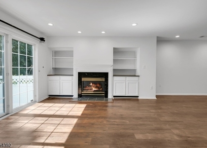 9 Knox Ct - Photo 1