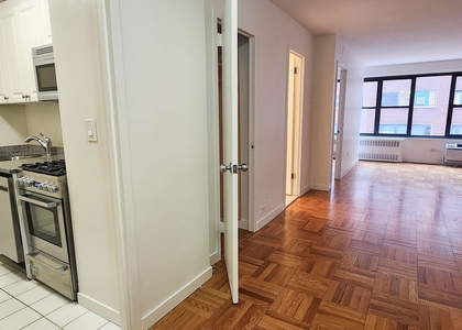 Fourth Avenue - Photo 1
