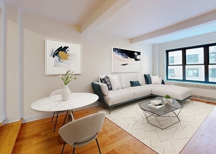 East 56 Street - Photo 1