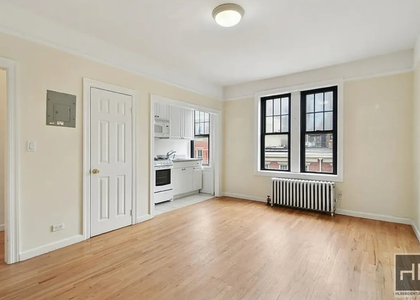 West 10th Street - Photo 1