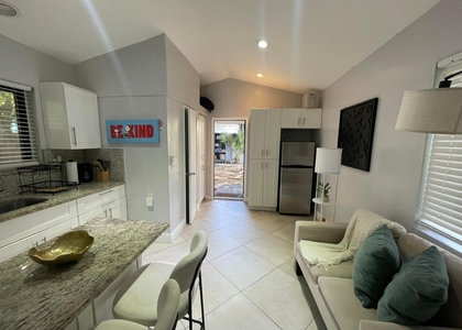 430 Ne 1st Avenue - Photo 1