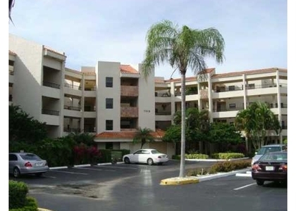 7472 La Paz Boulevard - Photo 1