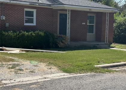 515 N Donna - Photo 1