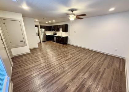 1925 Moser Avenue - Photo 1