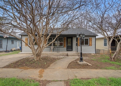 1411 W Gandy Street - Photo 1