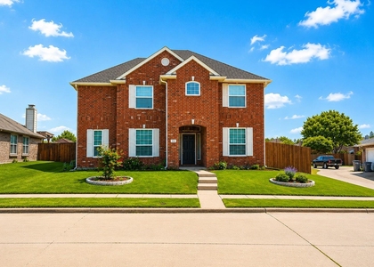 1114 Hidden Creek Drive - Photo 1