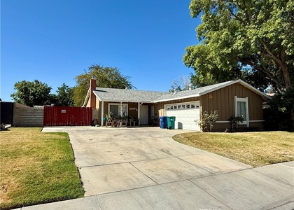 724 E Avenue J4 - Photo 1
