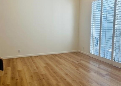 10911 Bluffside - Photo 1