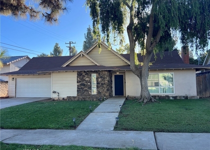 705 S Grove - Photo 1