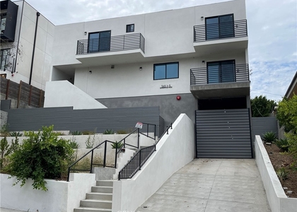 565 N Mariposa - Photo 1