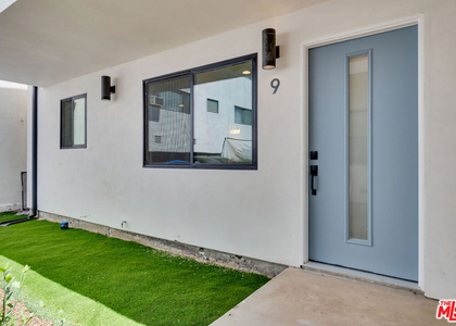 926 N Spaulding Avenue - Photo 1