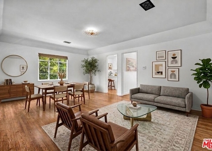 350 S Roxbury Drive - Photo 1
