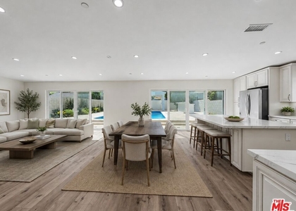 5035 Zelzah Avenue - Photo 1