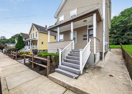29 Fort Putnam Street - Photo 1