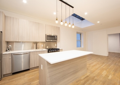 45 Beekman Street - Photo 1