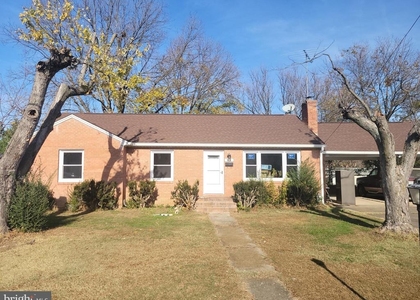 113 Southgate Avenue - Photo 1