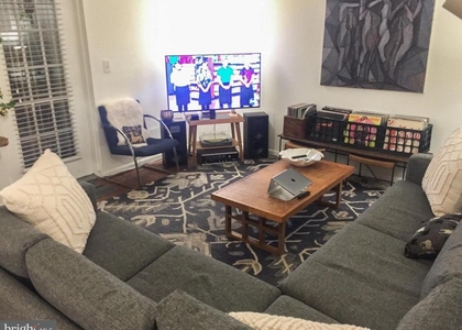 1136 South Street - Photo 1