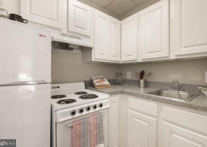 201 S 13th Street - Photo 1