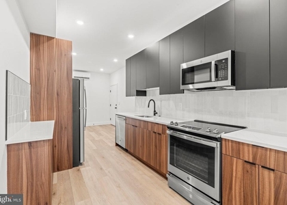4710 Woodland Avenue - Photo 1