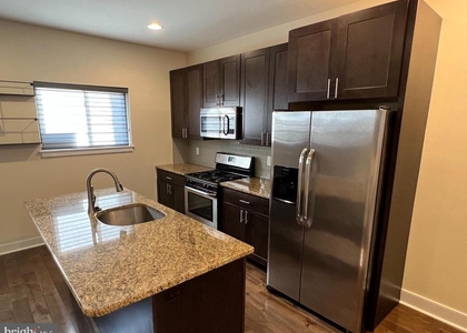 1323 S Chadwick Street - Photo 1