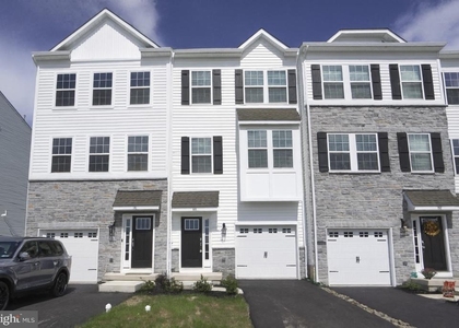 148 Bell Ct - Photo 1