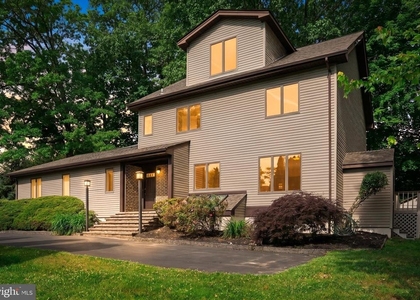 90 Hoover Avenue - Photo 1