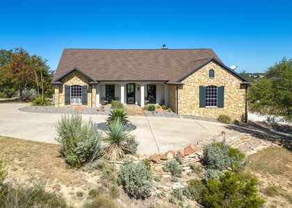 702 E Summit Dr - Photo 1