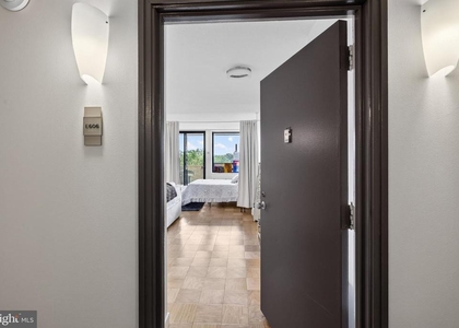 1245 4th Street Sw - Photo 1
