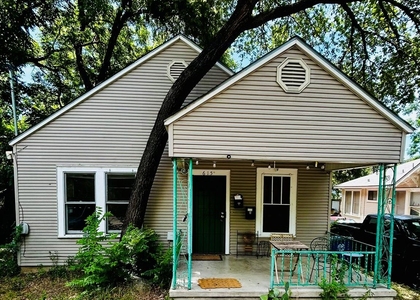 615 W 31st St - Photo 1