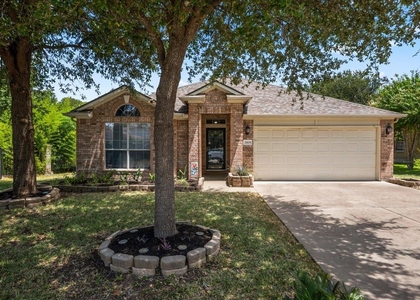 2808 Barefoot Ln - Photo 1