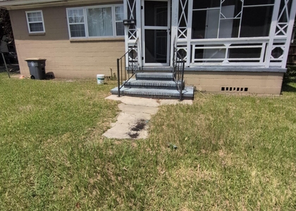 1237 W 19th Street - Photo 1