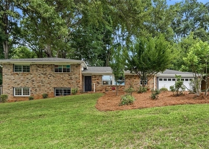 1720 Mary Lou Lane Se - Photo 1