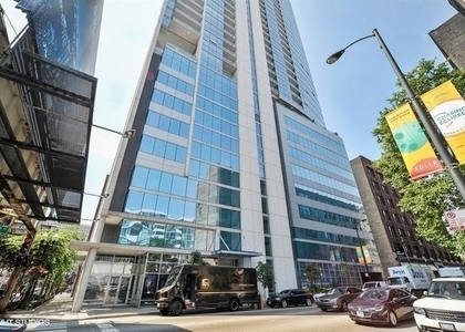 303 W Ohio Street - Photo 1