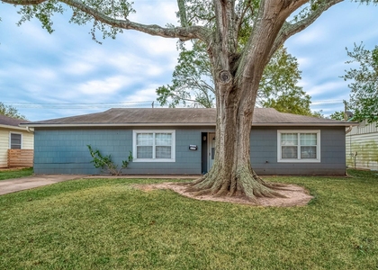 1513 George Street - Photo 1