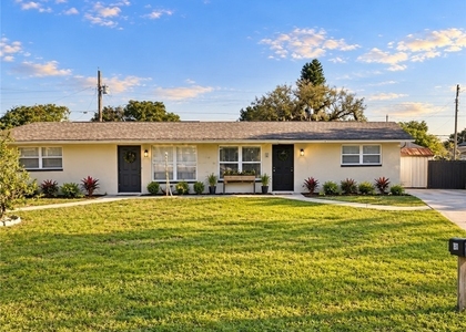 20 Westminster Street N - Photo 1