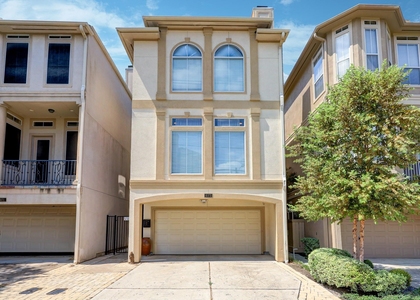 623 Knox Street - Photo 1