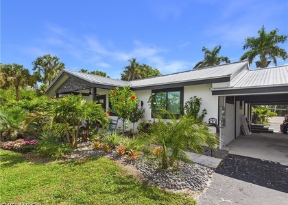 3650 Sunset Boulevard - Photo 1